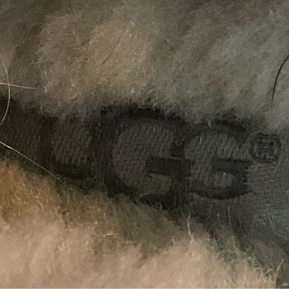 SNOWDAYSALE UGG Dakota Water Resistant Moccasin Slipper-Espresso, brown. Size7 - Picture 11 of 15